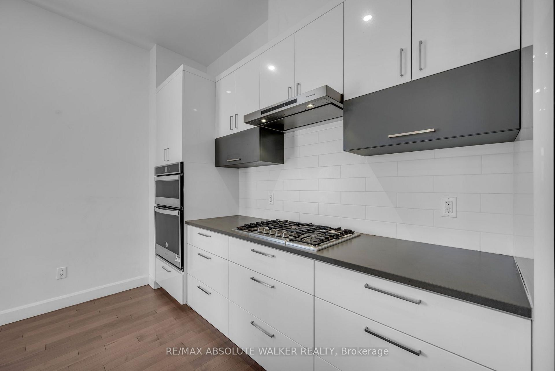 Photo 17 of Unit A, 10 Chapleau Avenue, Ottawa, Lindenlea — HOMEH
