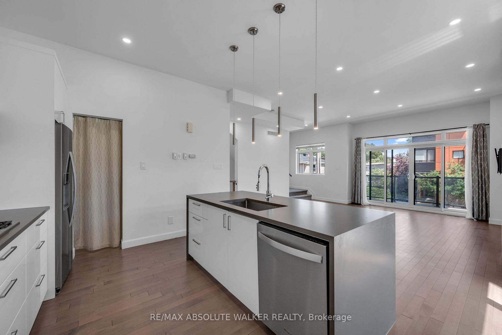 Photo 18 of Unit A, 10 Chapleau Avenue, Ottawa, Lindenlea — HOMEH