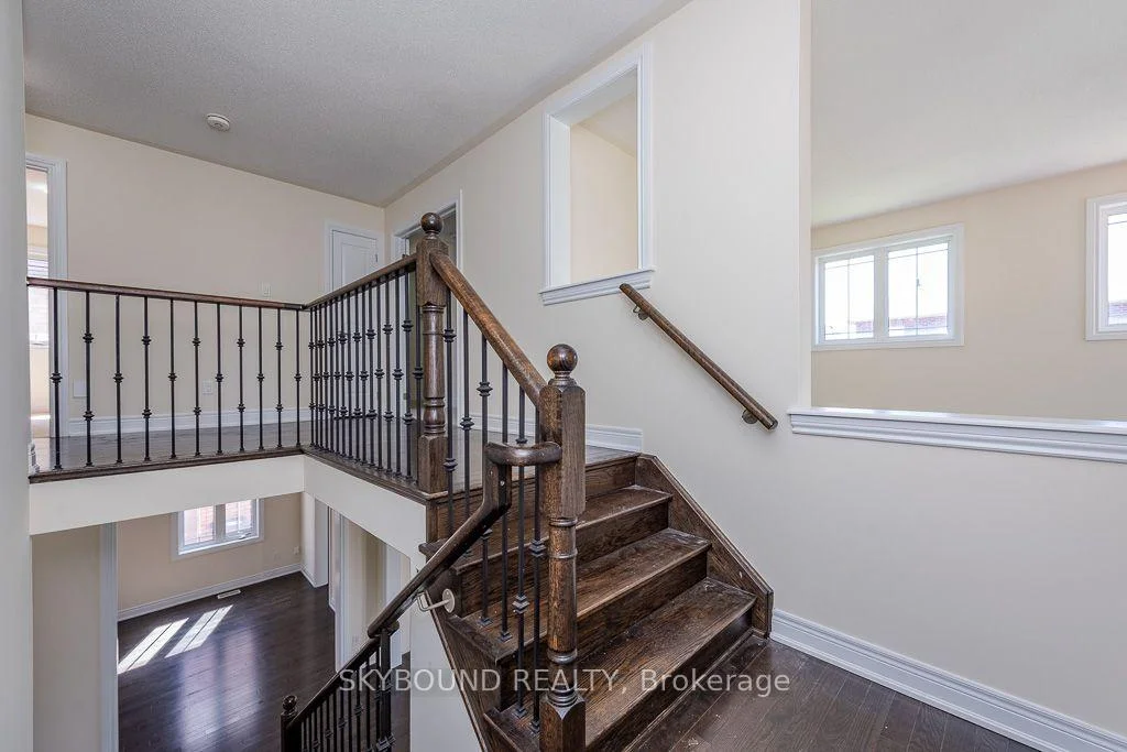 Photo 32 of 10 Villanova Road, Brampton, Bram West — HOMEH