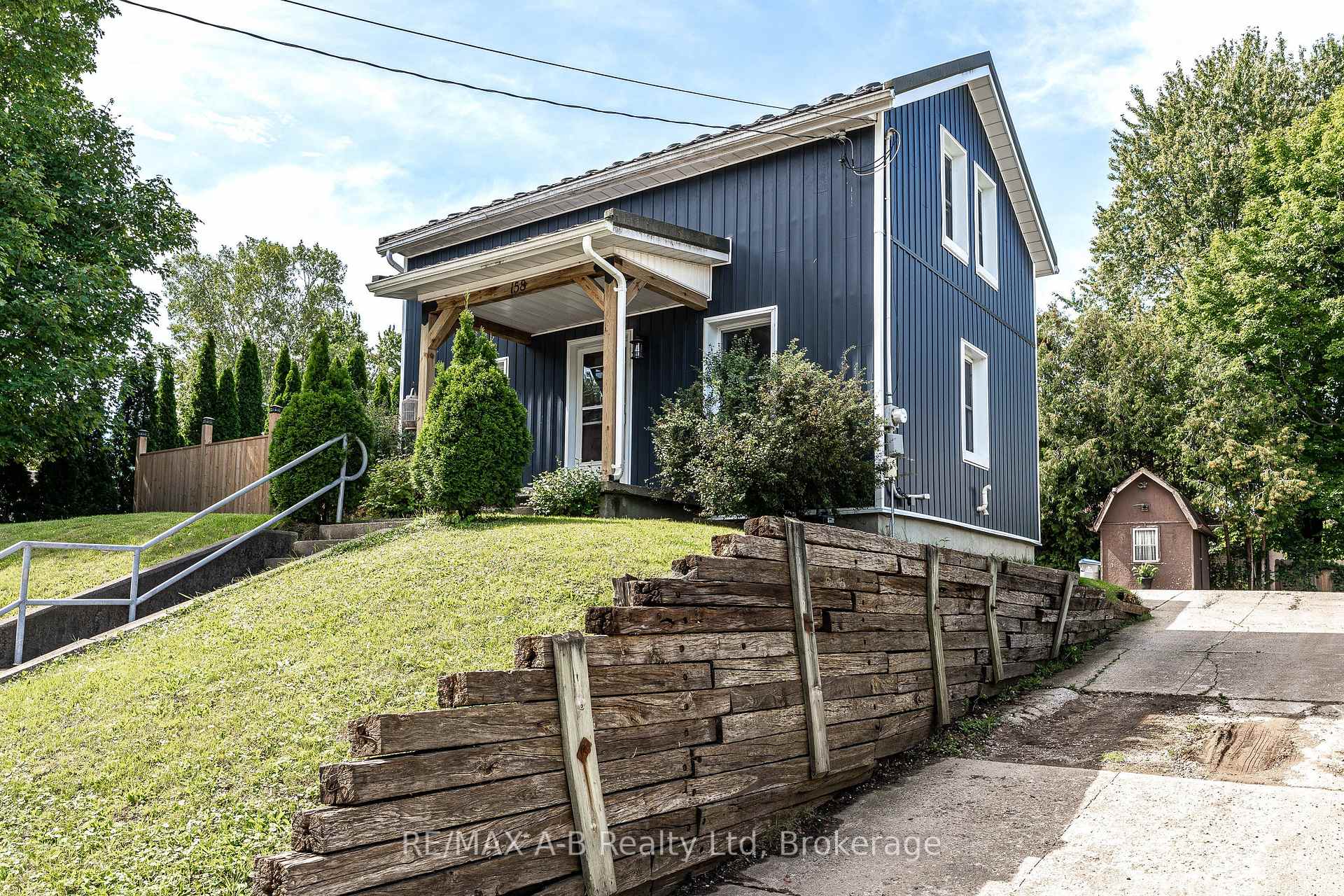 Photo 3 of 158 James Street N, St. Marys — HOMEH