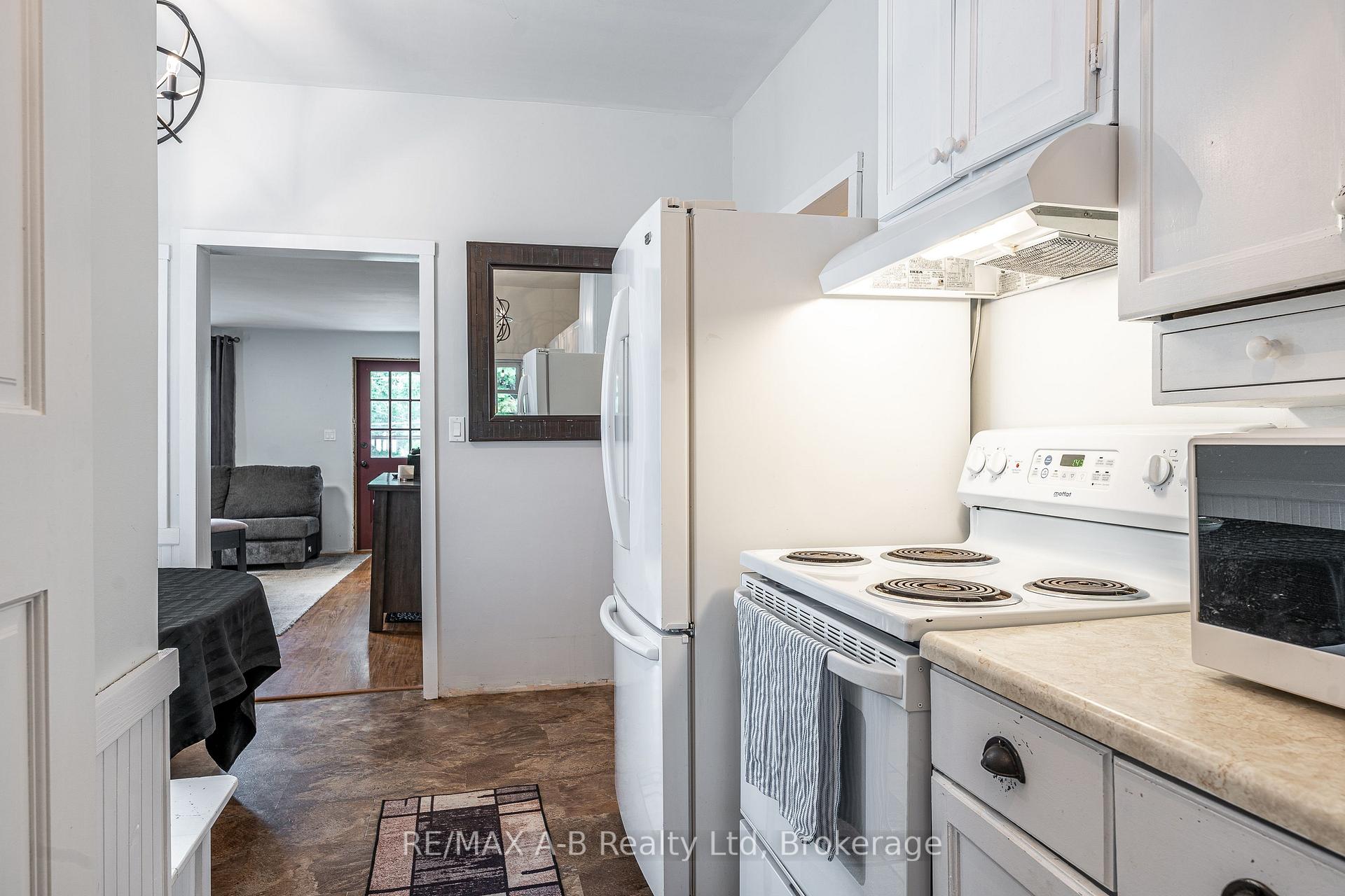 Photo 7 of 158 James Street N, St. Marys — HOMEH