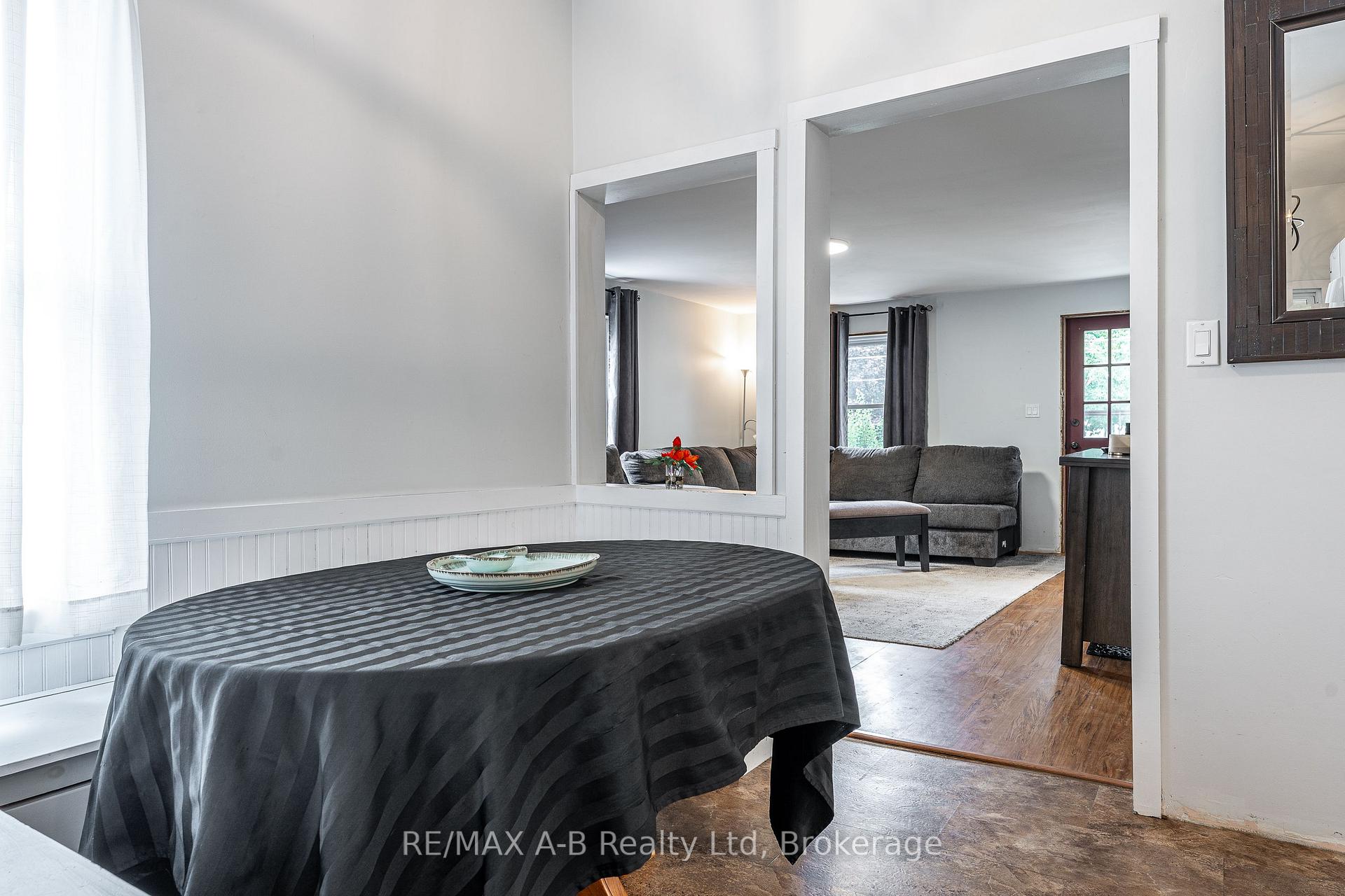 Photo 12 of 158 James Street N, St. Marys — HOMEH