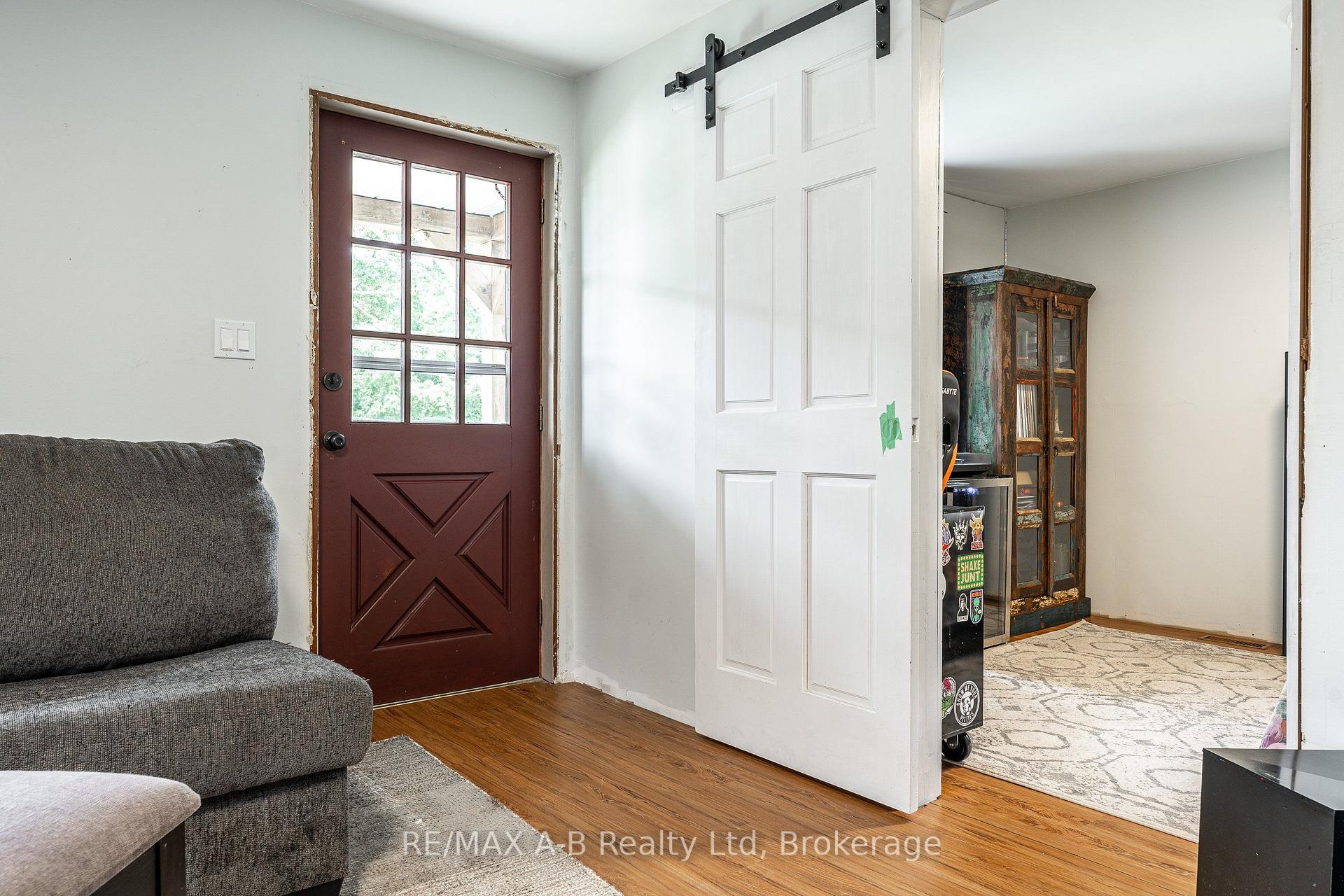 Photo 19 of 158 James Street N, St. Marys — HOMEH