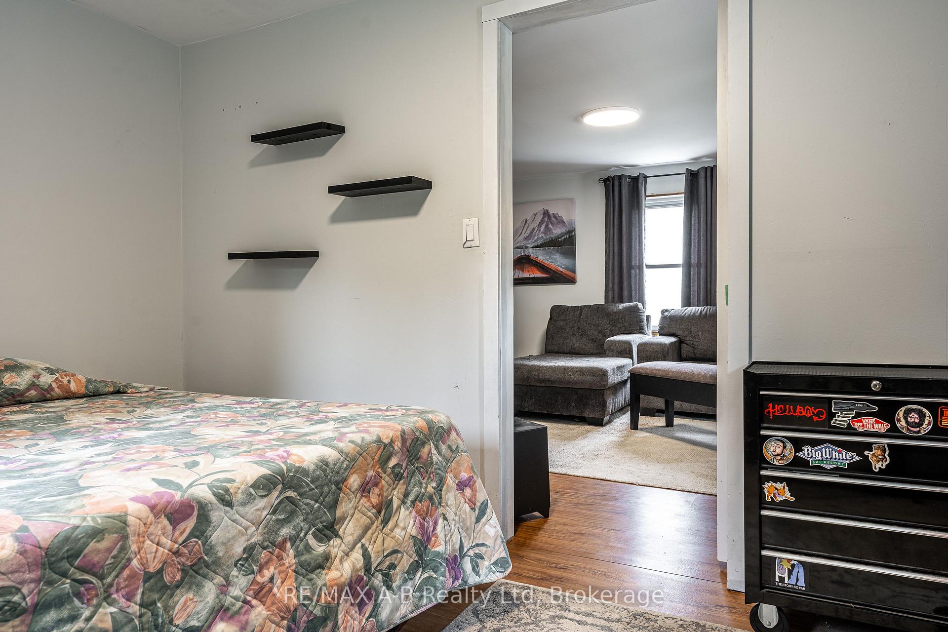 Photo 21 of 158 James Street N, St. Marys — HOMEH