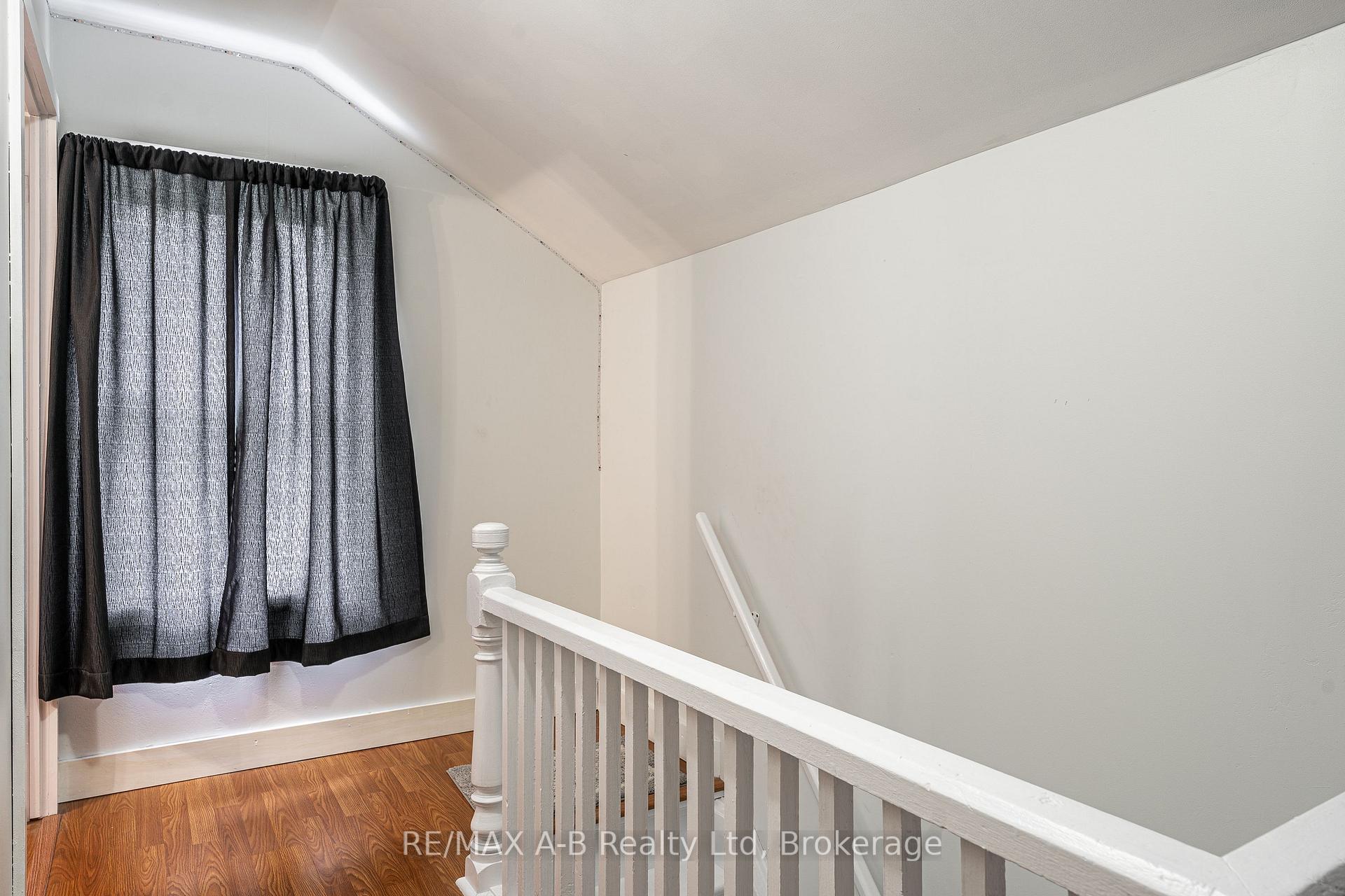 Photo 23 of 158 James Street N, St. Marys — HOMEH