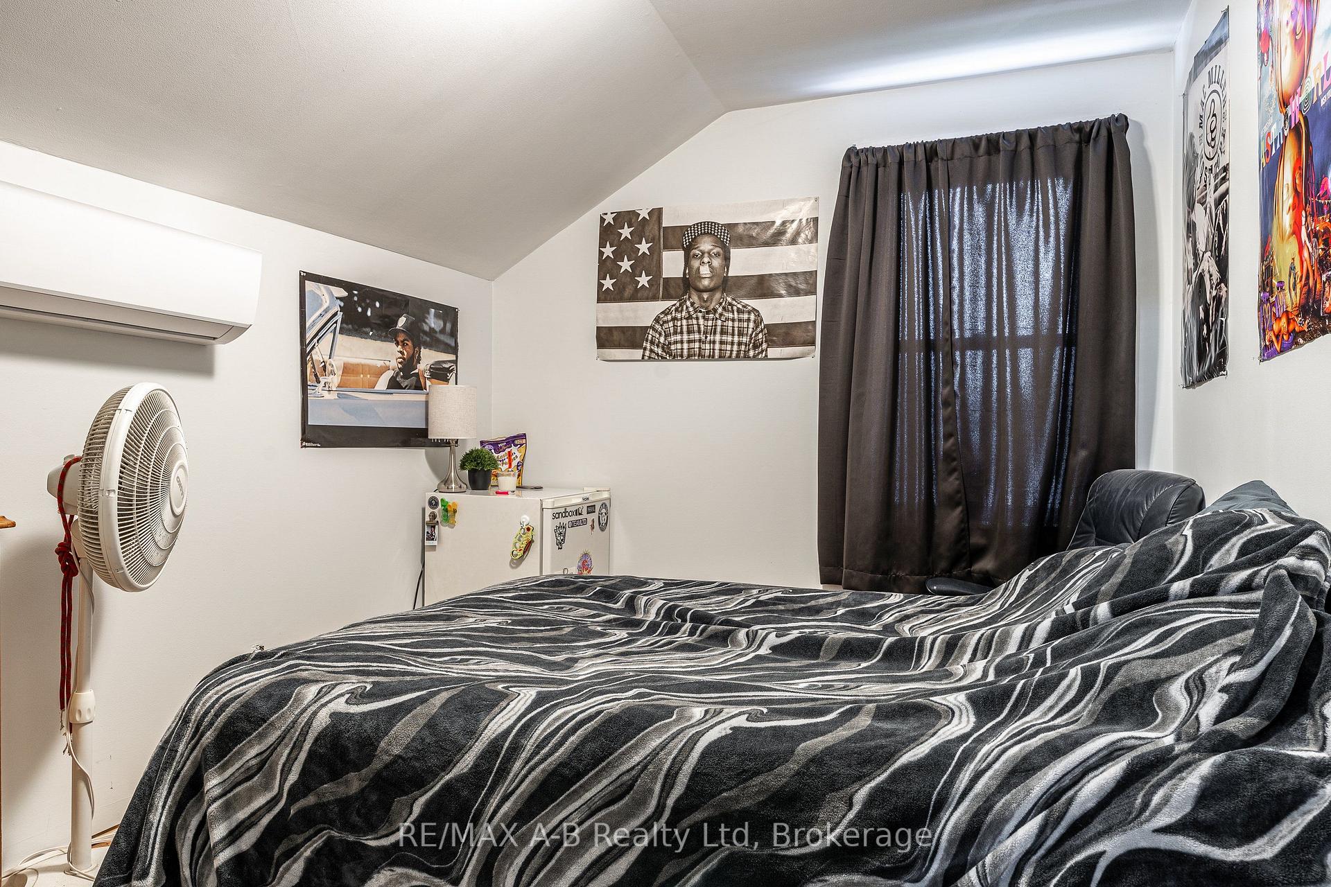 Photo 24 of 158 James Street N, St. Marys — HOMEH