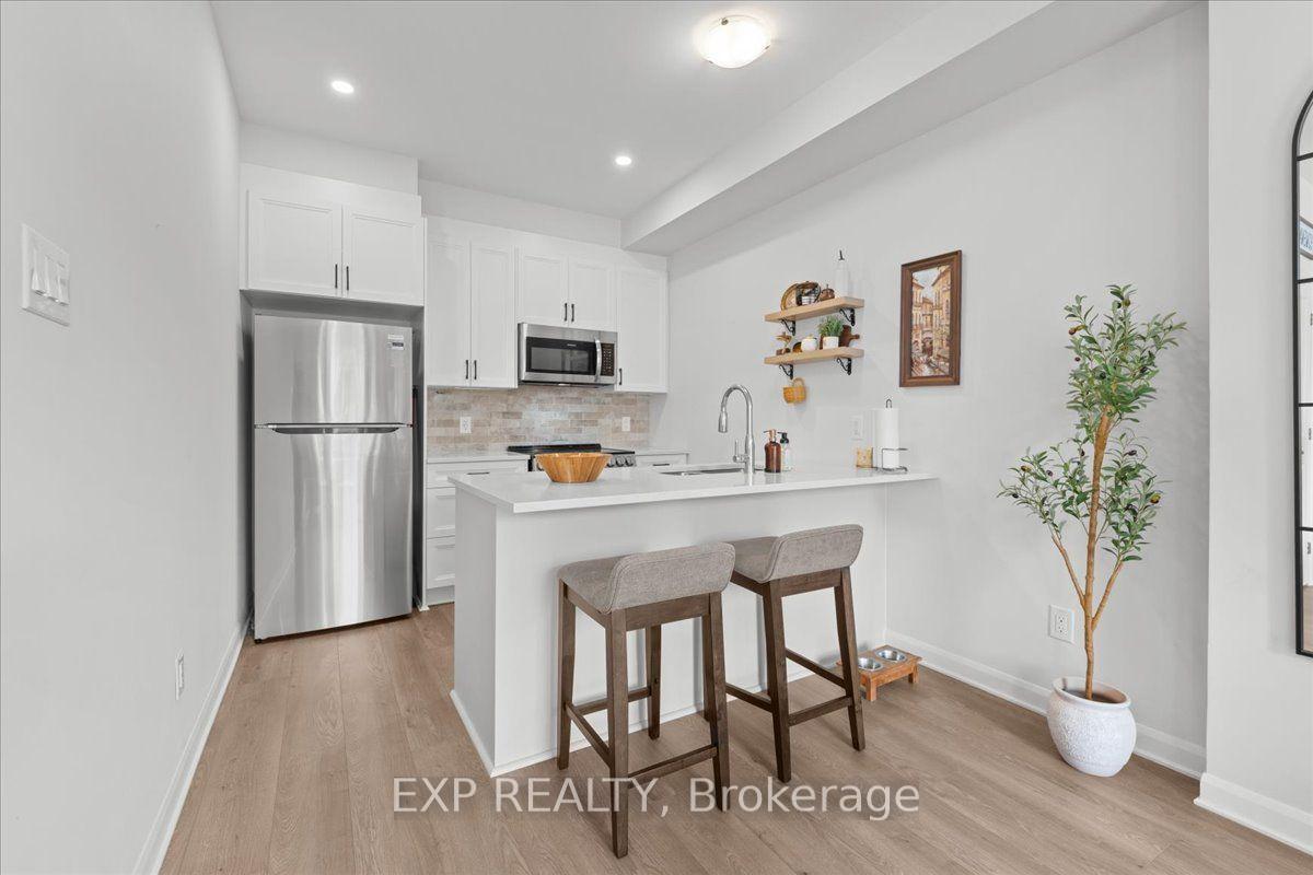 Photo 13 of 302 Clearpath Private, Ottawa, Kanata - Kanata Lakes/Heritage Hills — HOMEH