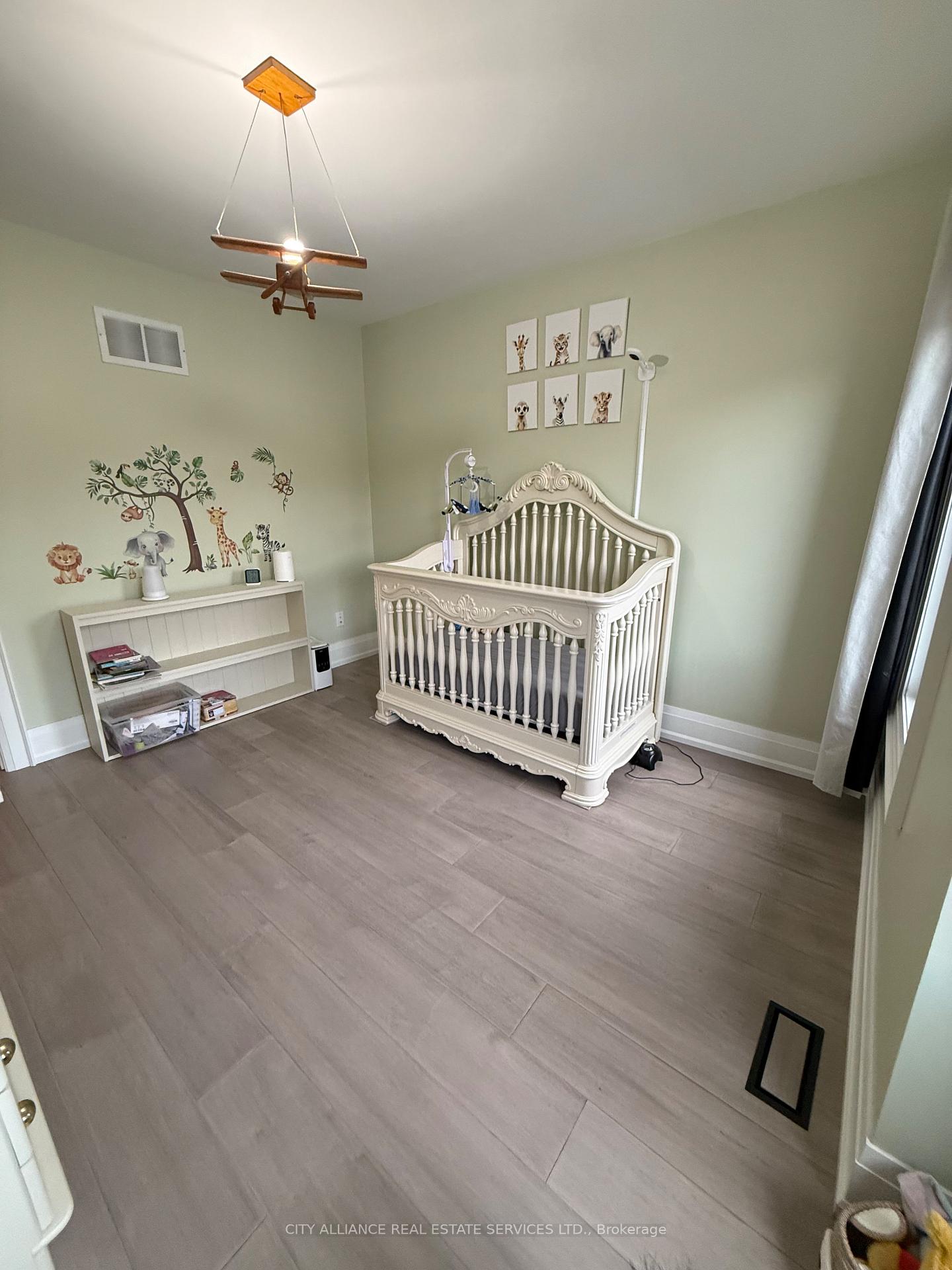 Photo 14 of 61 Knoll Haven Circle, Caledon, Bolton North — HOMEH