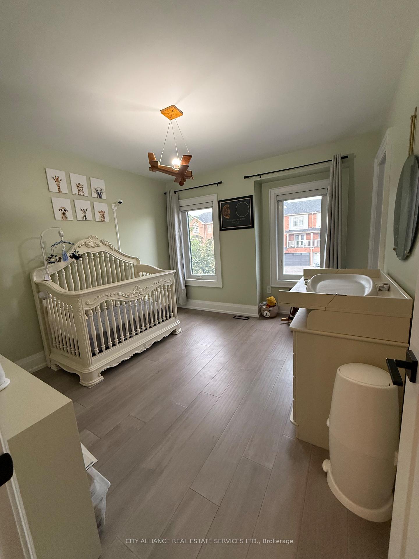 Photo 15 of 61 Knoll Haven Circle, Caledon, Bolton North — HOMEH