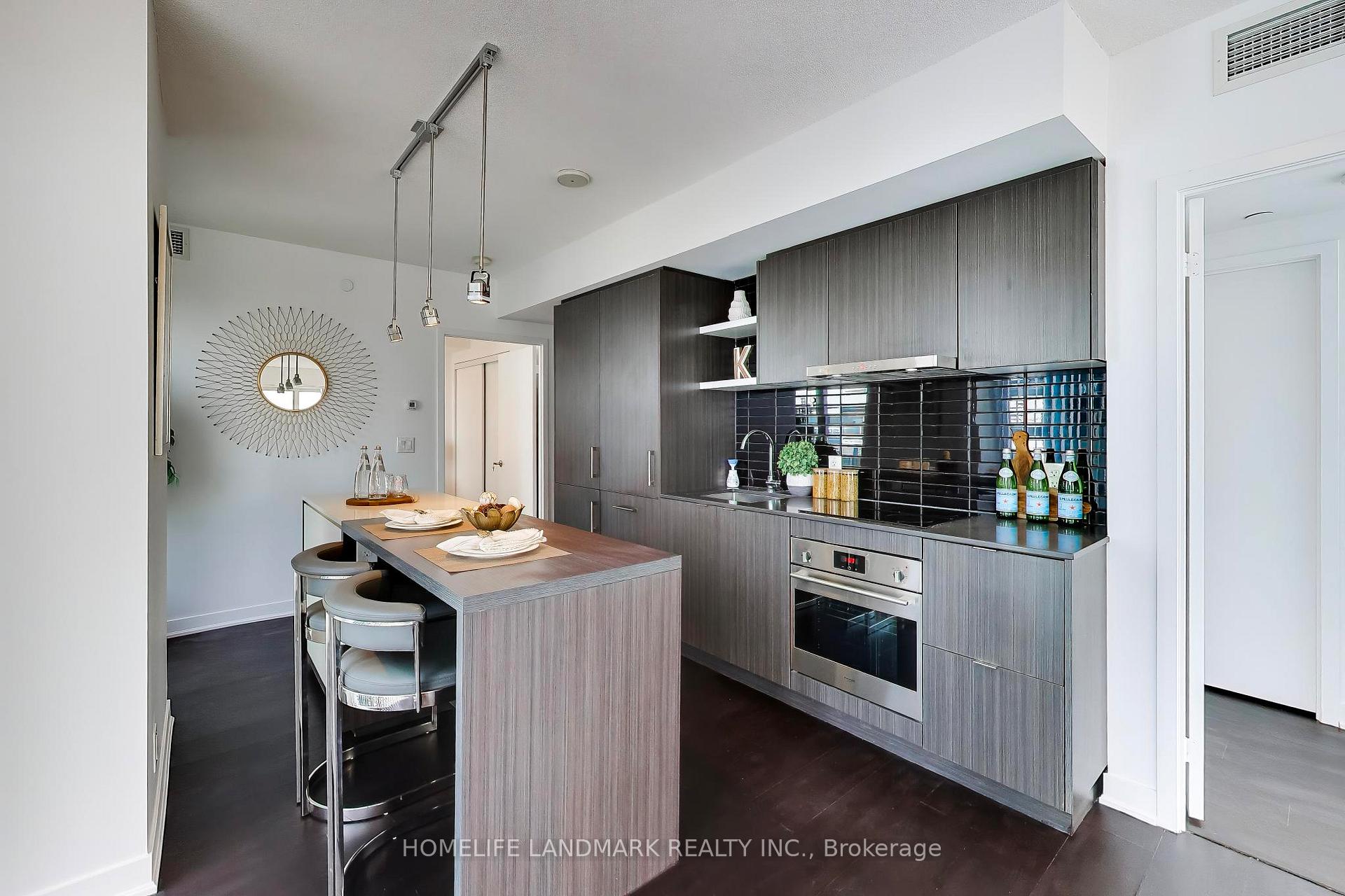 Photo 12 of Unit 2410, 88 Harbour Street, Toronto, Waterfront Communities — HOMEH