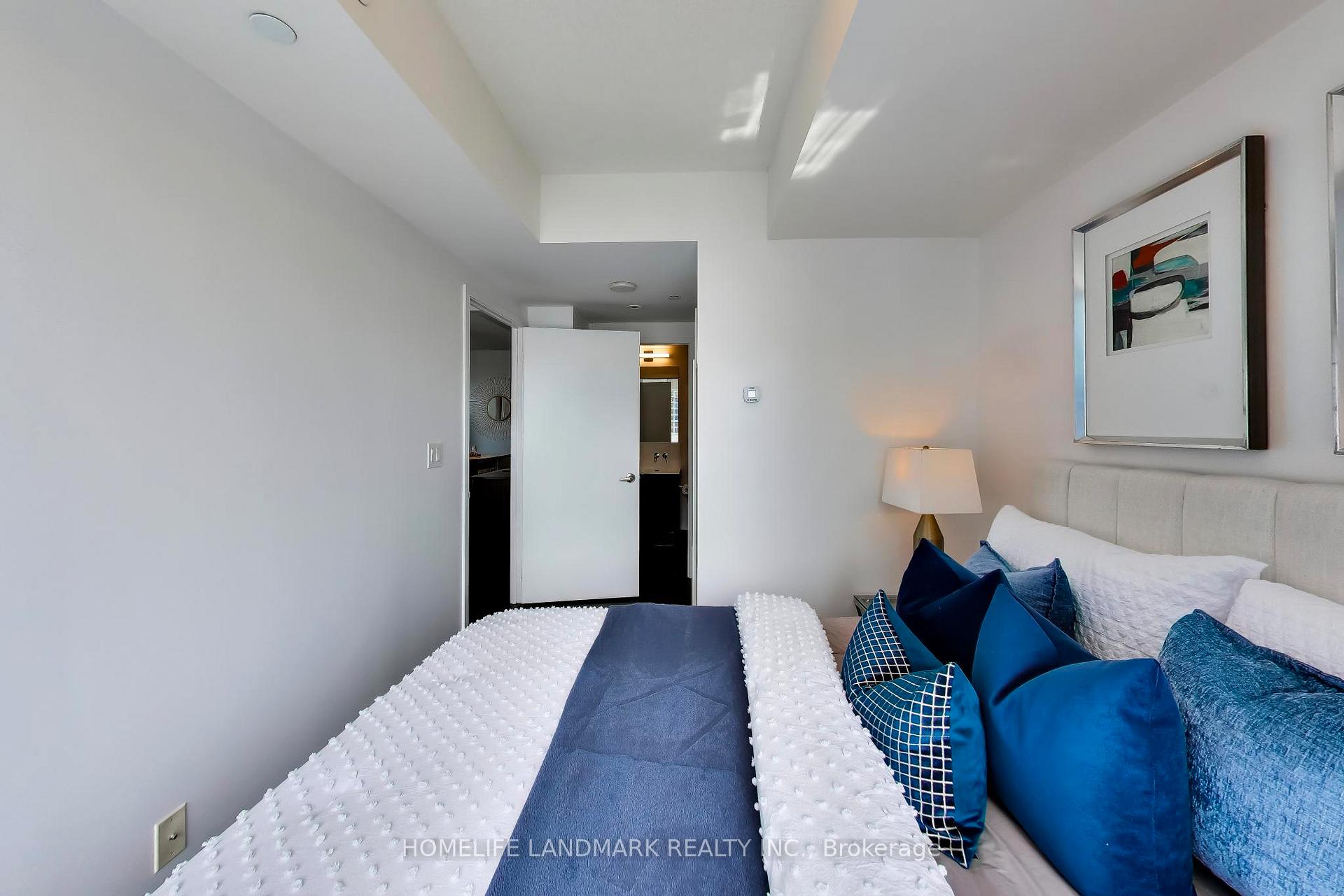 Photo 19 of Unit 2410, 88 Harbour Street, Toronto, Waterfront Communities — HOMEH