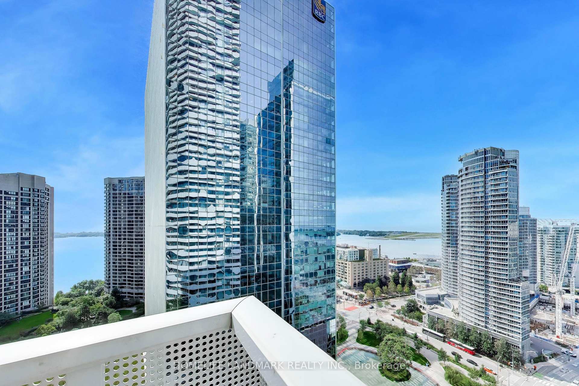 Photo 26 of Unit 2410, 88 Harbour Street, Toronto, Waterfront Communities — HOMEH