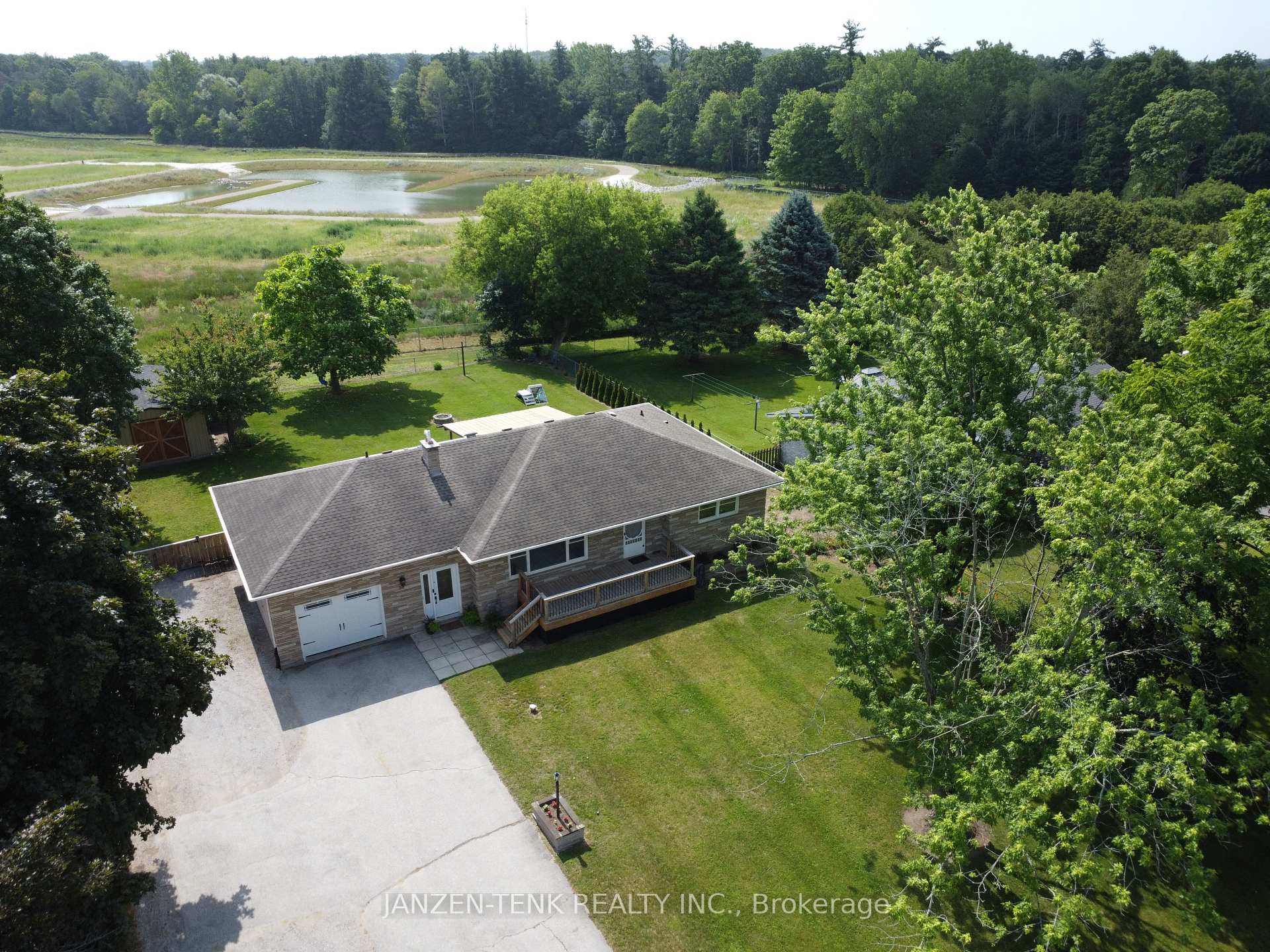 Photo 4 of 492 19 Highway, Tillsonburg — HOMEH