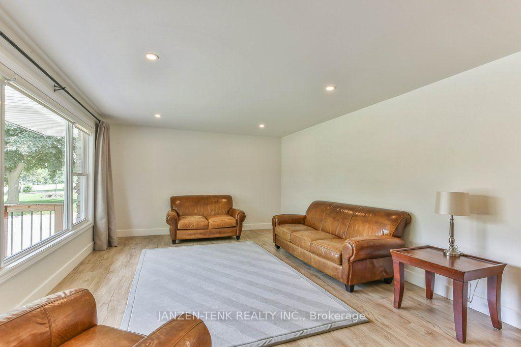 Photo 8 of 492 19 Highway, Tillsonburg — HOMEH