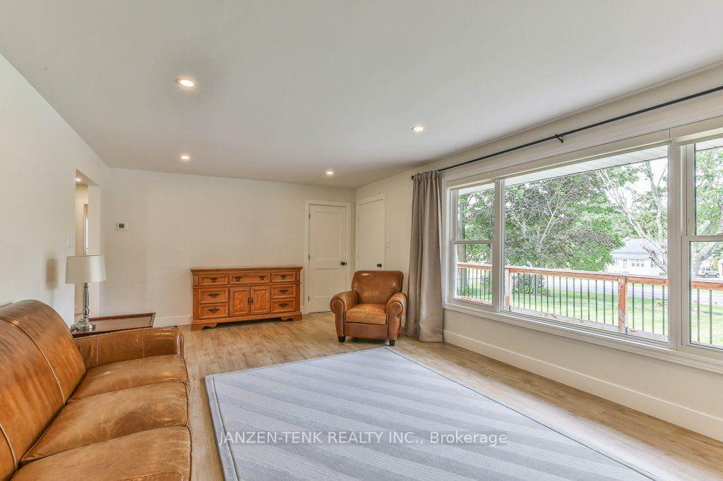 Photo 9 of 492 19 Highway, Tillsonburg — HOMEH