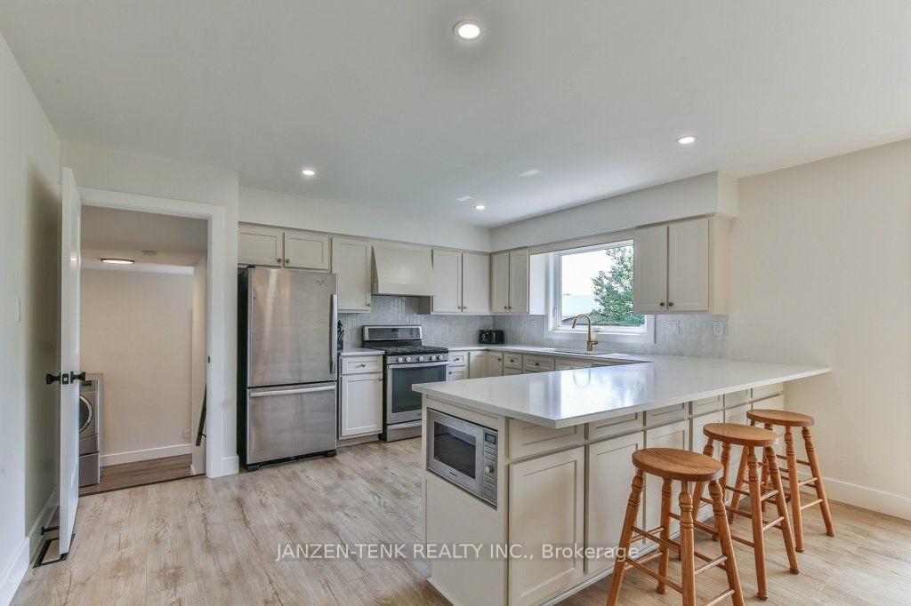 Photo 10 of 492 19 Highway, Tillsonburg — HOMEH