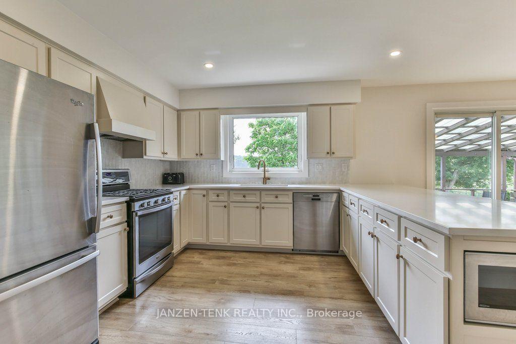 Photo 11 of 492 19 Highway, Tillsonburg — HOMEH