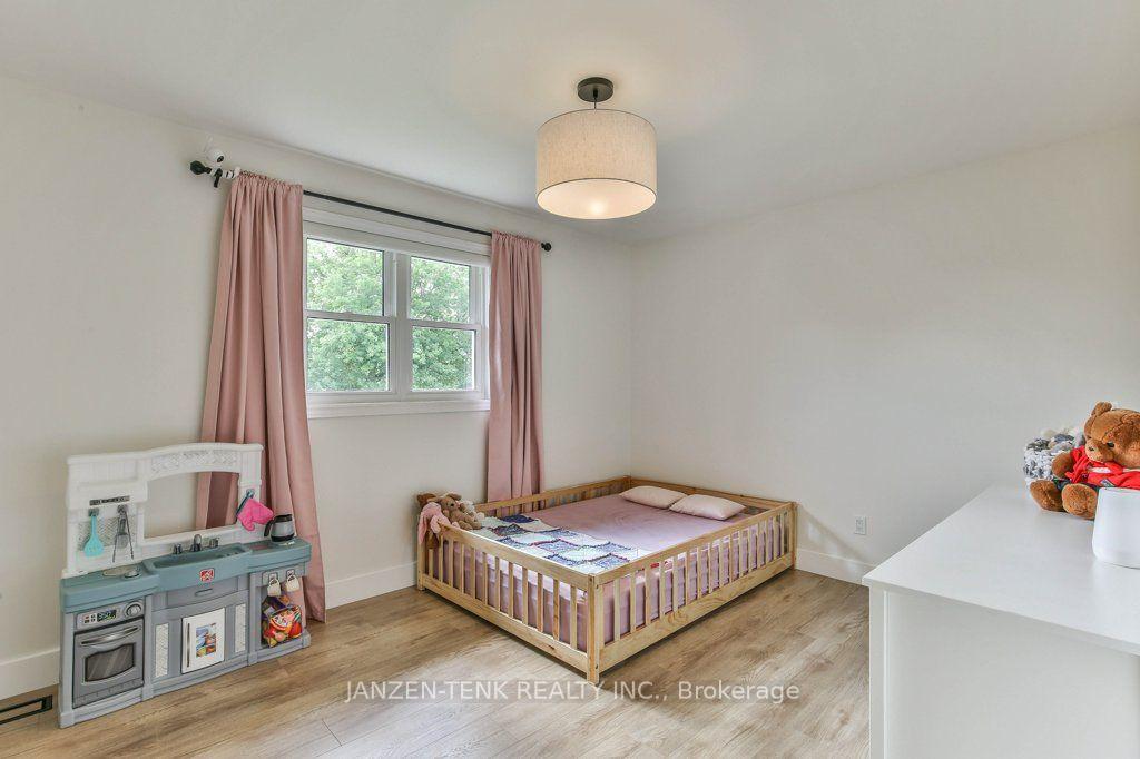 Photo 22 of 492 19 Highway, Tillsonburg — HOMEH