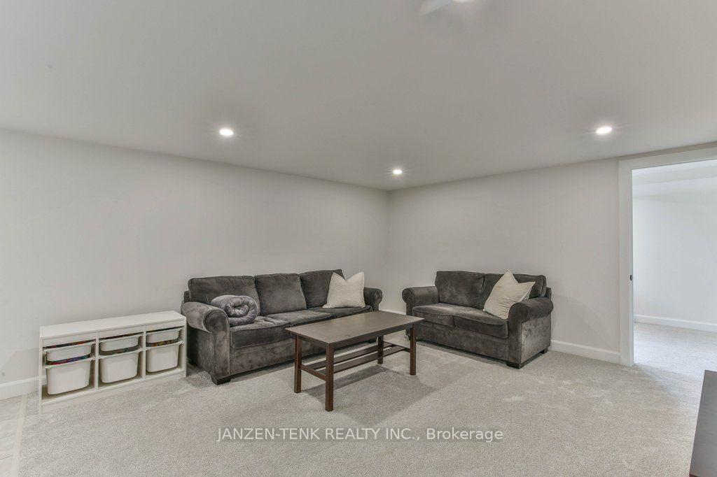 Photo 29 of 492 19 Highway, Tillsonburg — HOMEH