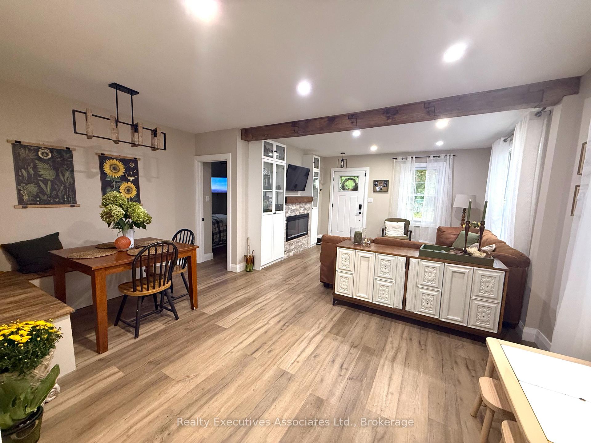 Photo 6 of 909 Mount Pleasant Road, Cavan Monaghan, Cavan Twp — HOMEH