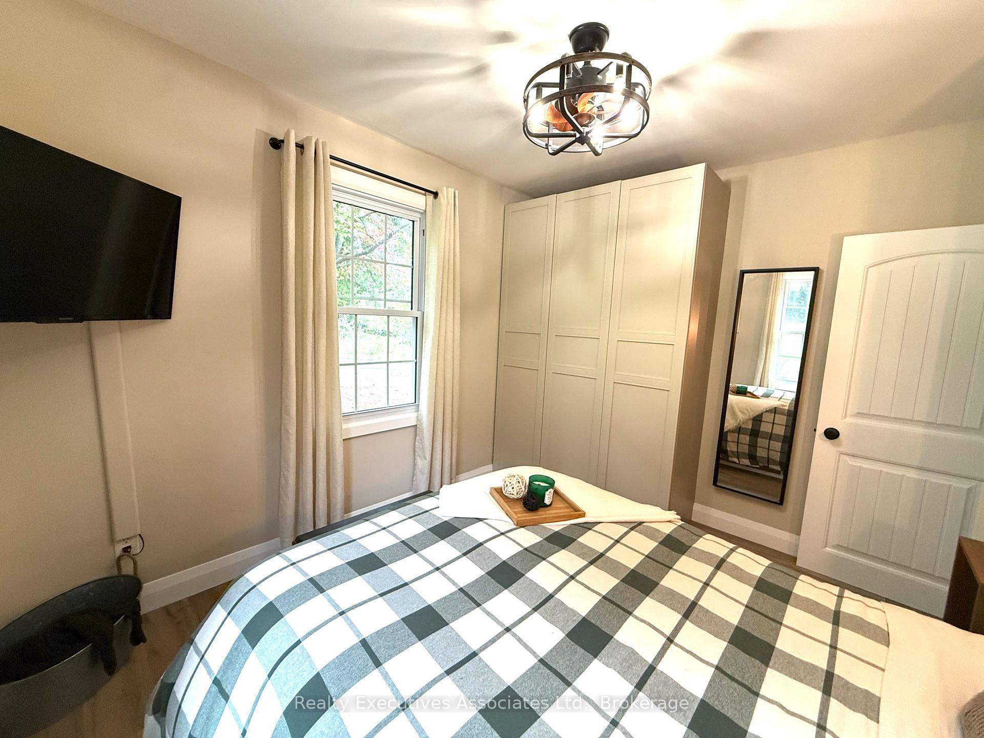 Photo 13 of 909 Mount Pleasant Road, Cavan Monaghan, Cavan Twp — HOMEH