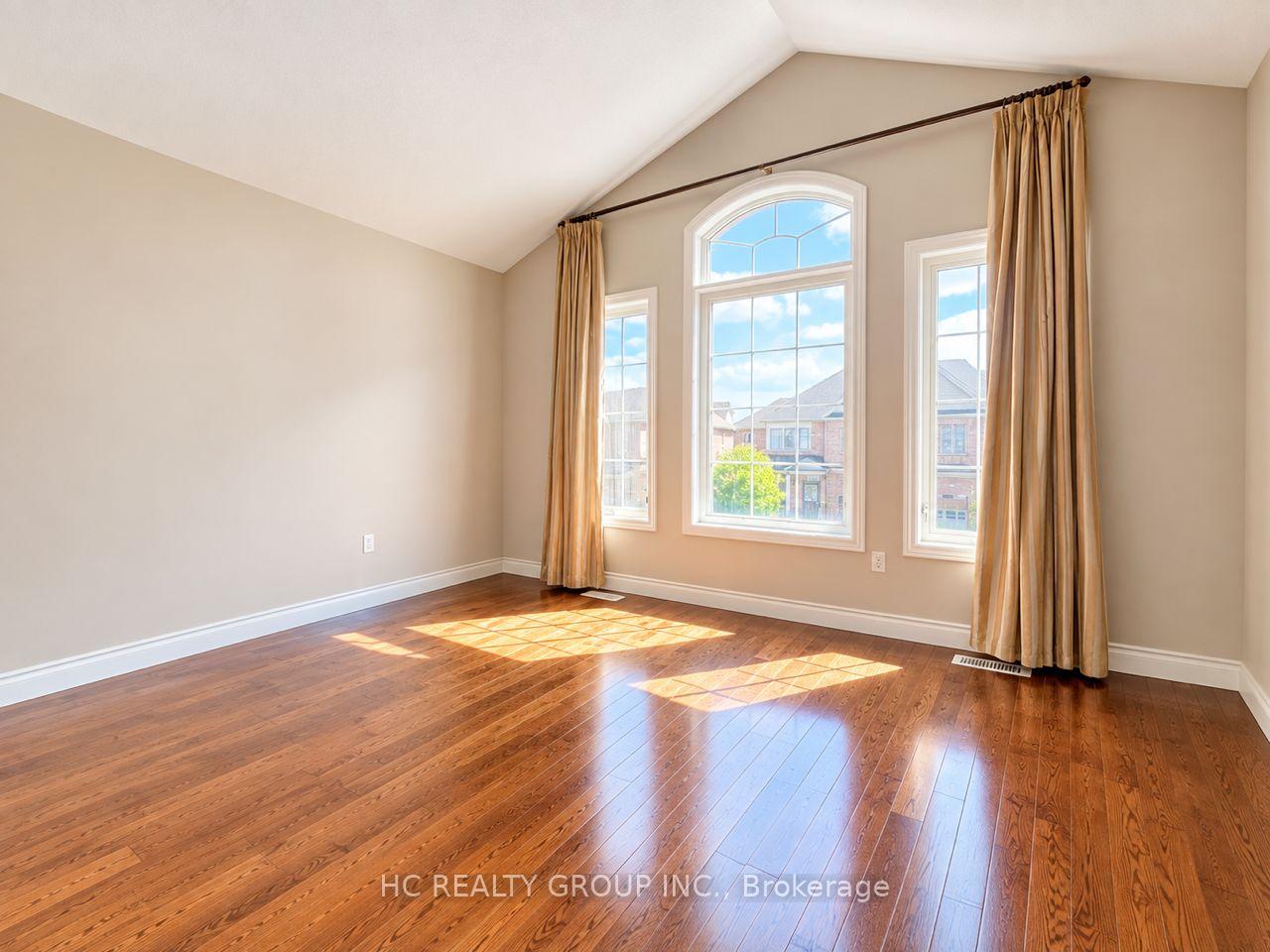 Photo 7 of 104 Carolina Rose Crescent, Markham, Wismer — HOMEH