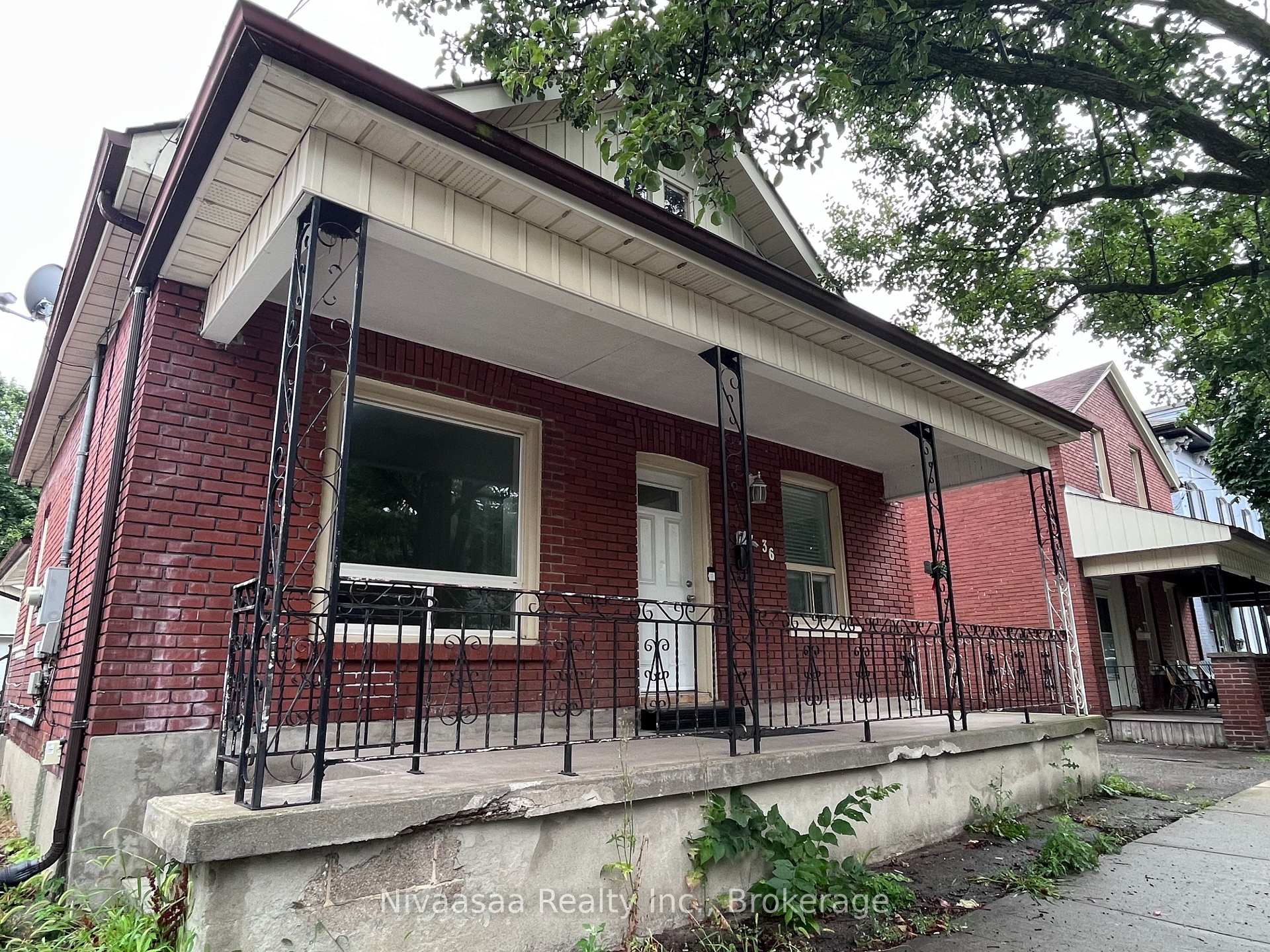 Photo 2 of 36 Pearl Street, Brantford, Downtown Core — HOMEH