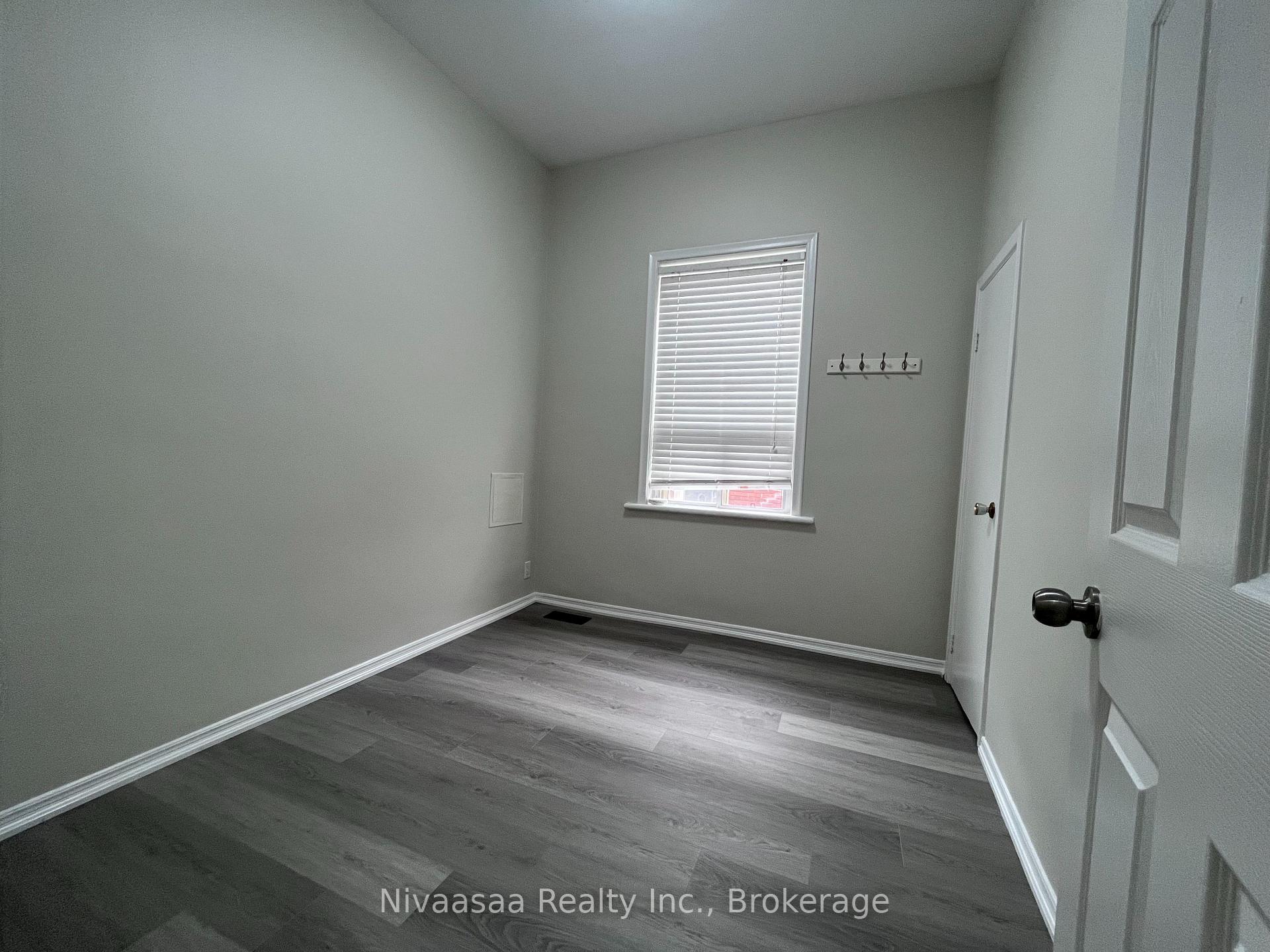 Photo 11 of 36 Pearl Street, Brantford, Downtown Core — HOMEH