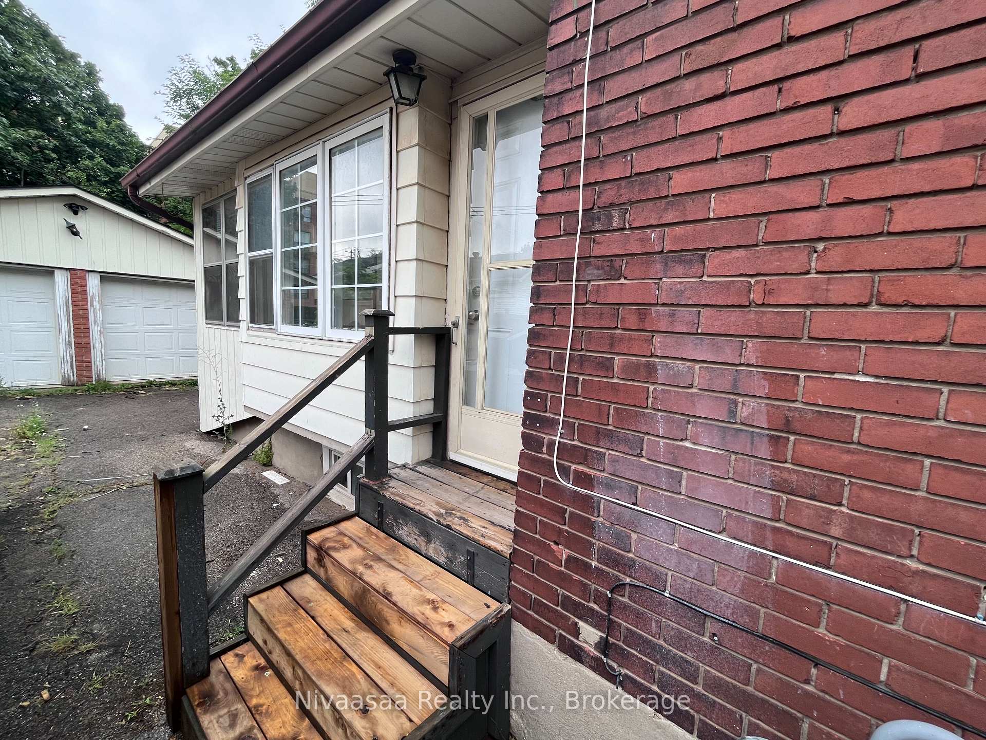 Photo 22 of 36 Pearl Street, Brantford, Downtown Core — HOMEH