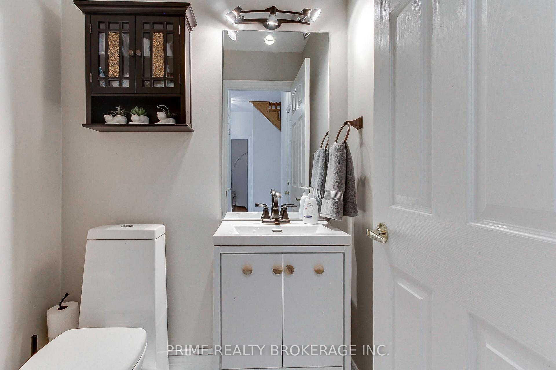 Photo 14 of 66 Earl Stewart Drive, Aurora, Bayview Wellington — HOMEH