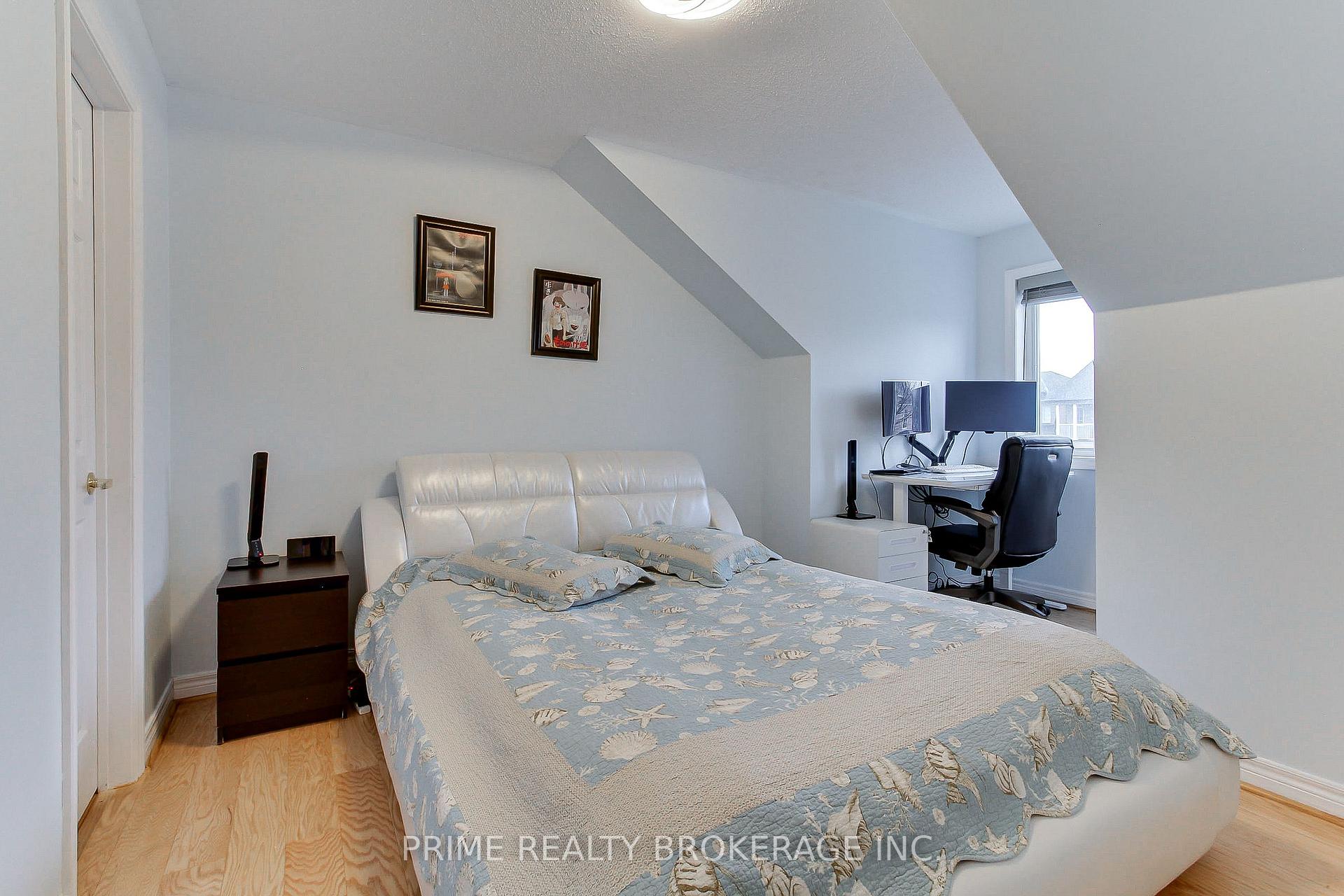 Photo 21 of 66 Earl Stewart Drive, Aurora, Bayview Wellington — HOMEH