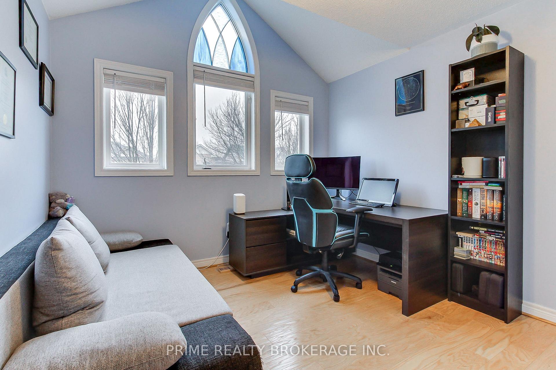 Photo 23 of 66 Earl Stewart Drive, Aurora, Bayview Wellington — HOMEH