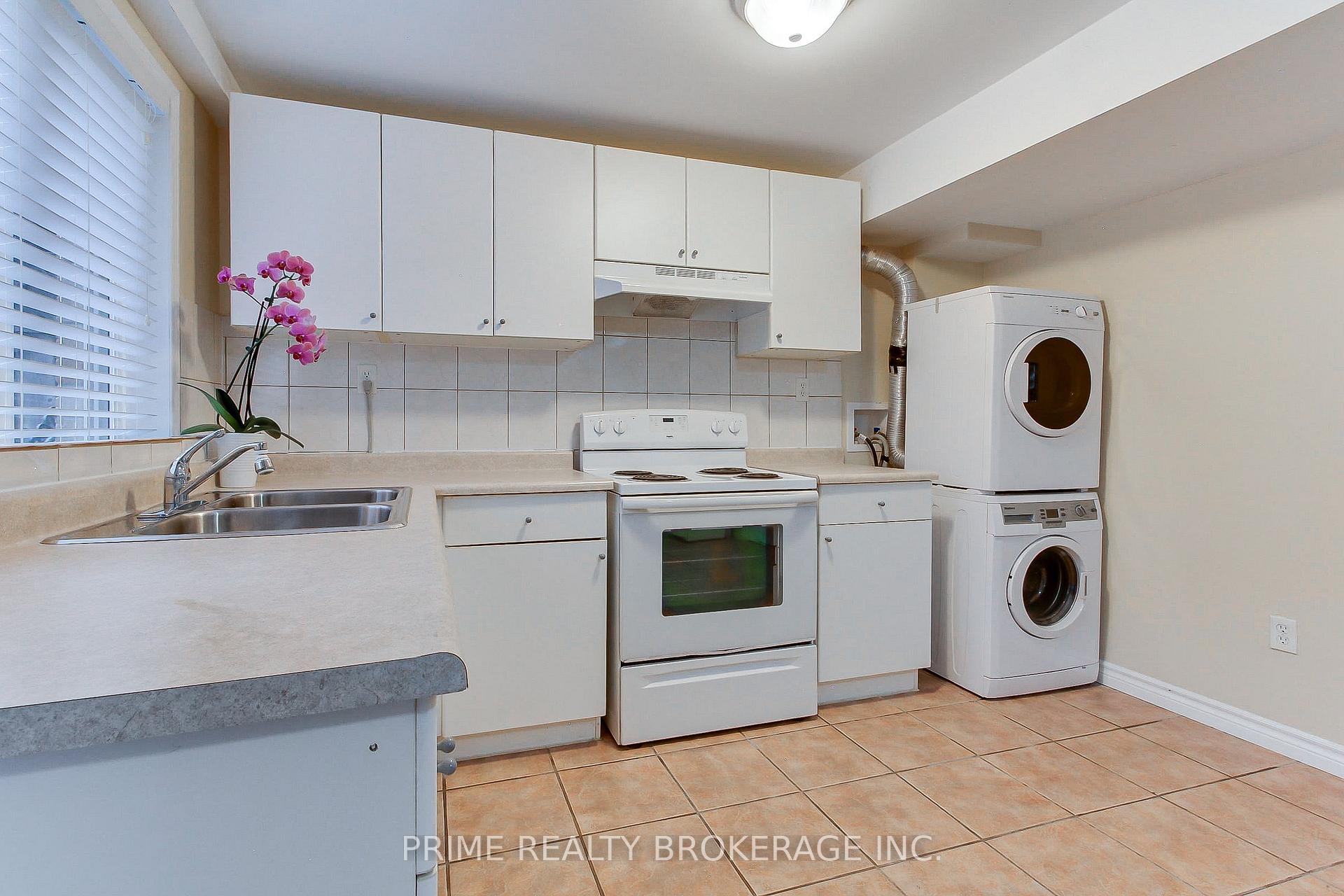 Photo 30 of 66 Earl Stewart Drive, Aurora, Bayview Wellington — HOMEH