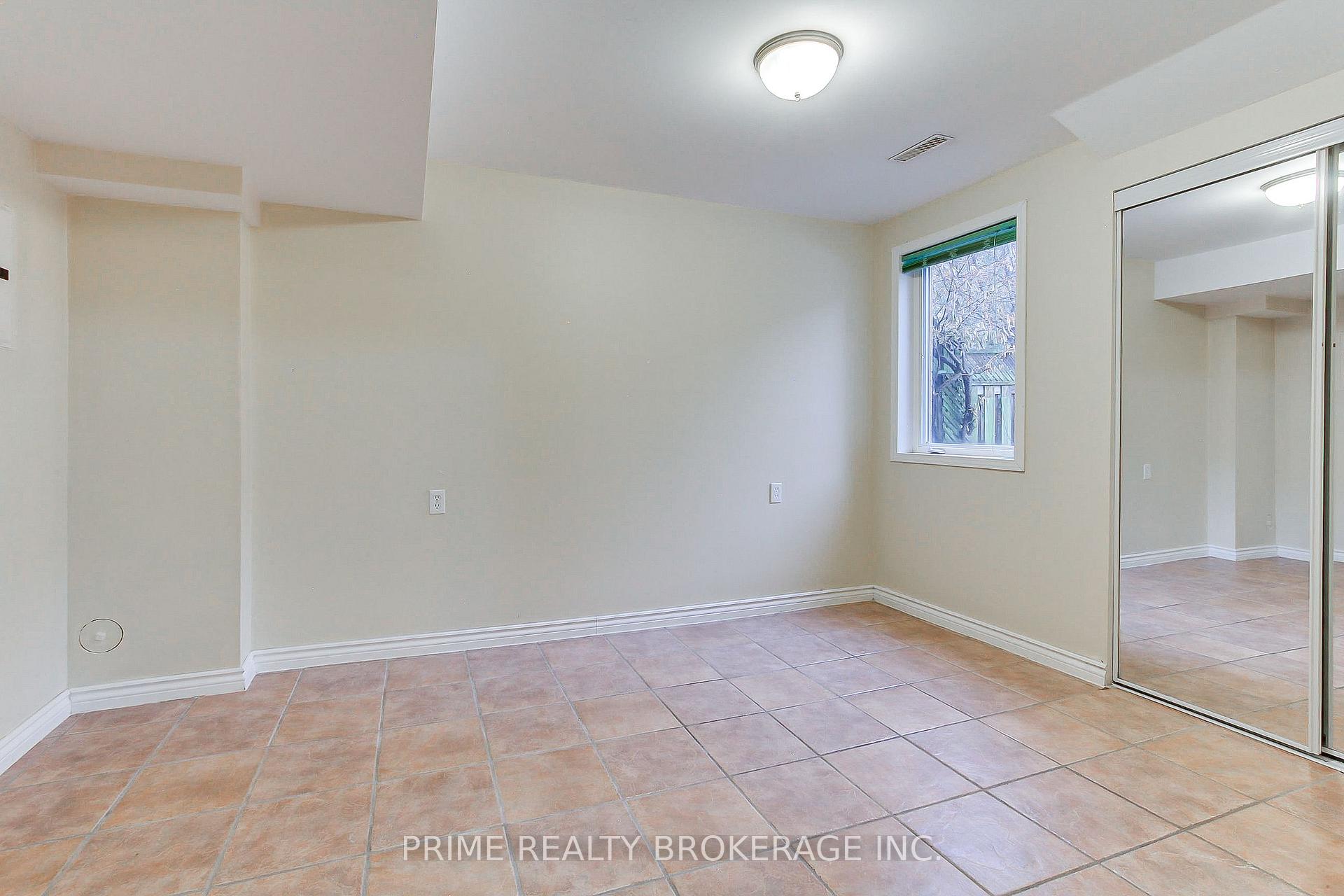 Photo 33 of 66 Earl Stewart Drive, Aurora, Bayview Wellington — HOMEH