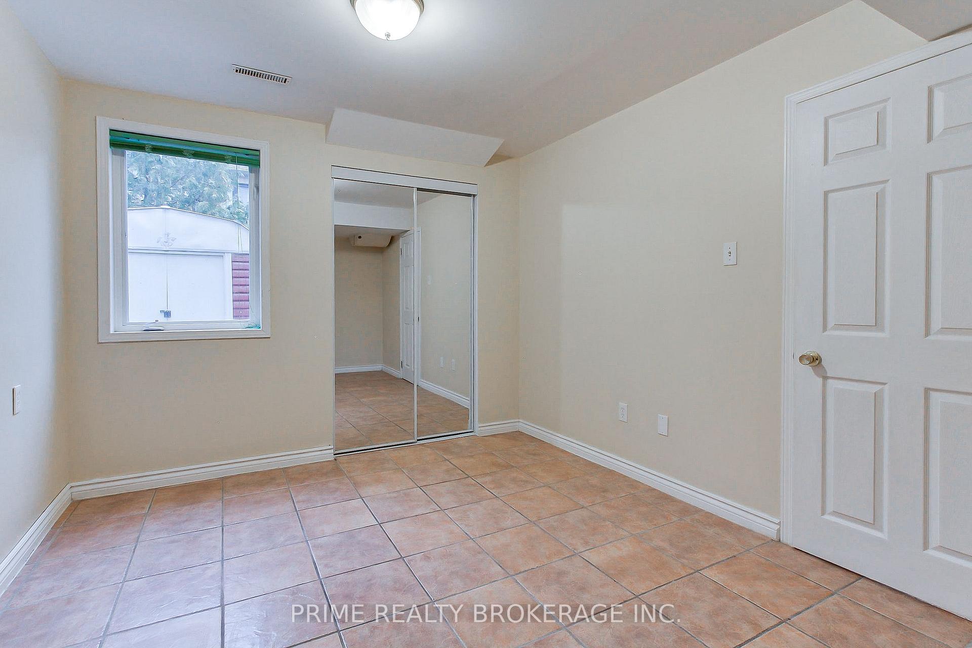 Photo 34 of 66 Earl Stewart Drive, Aurora, Bayview Wellington — HOMEH