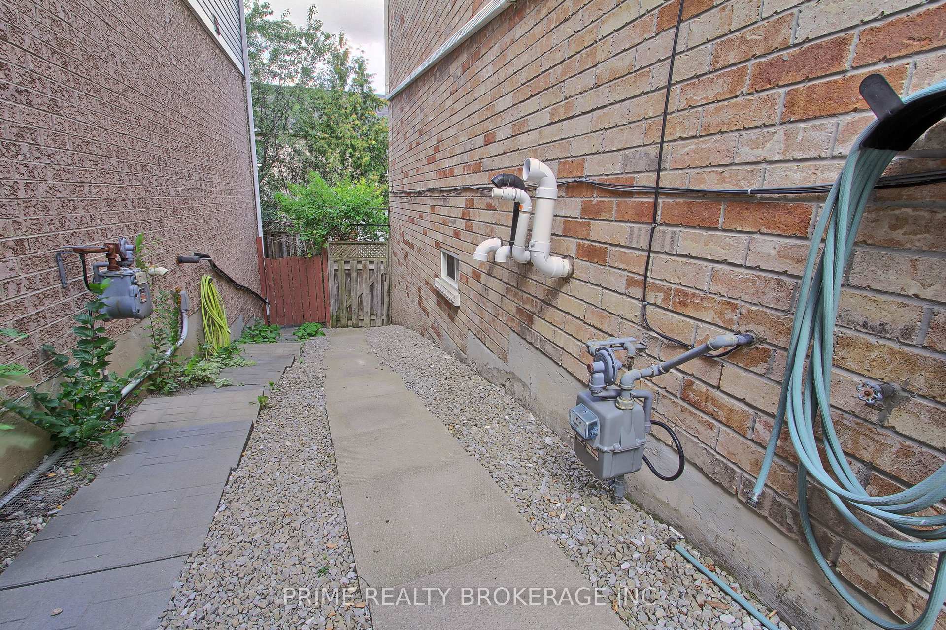 Photo 36 of 66 Earl Stewart Drive, Aurora, Bayview Wellington — HOMEH