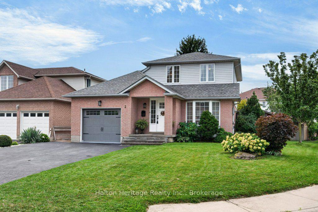 Photo 2 of 2 Luciano Court, Hamilton, Crerar — HOMEH