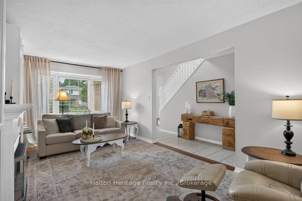 Photo 11 of 2 Luciano Court, Hamilton, Crerar — HOMEH