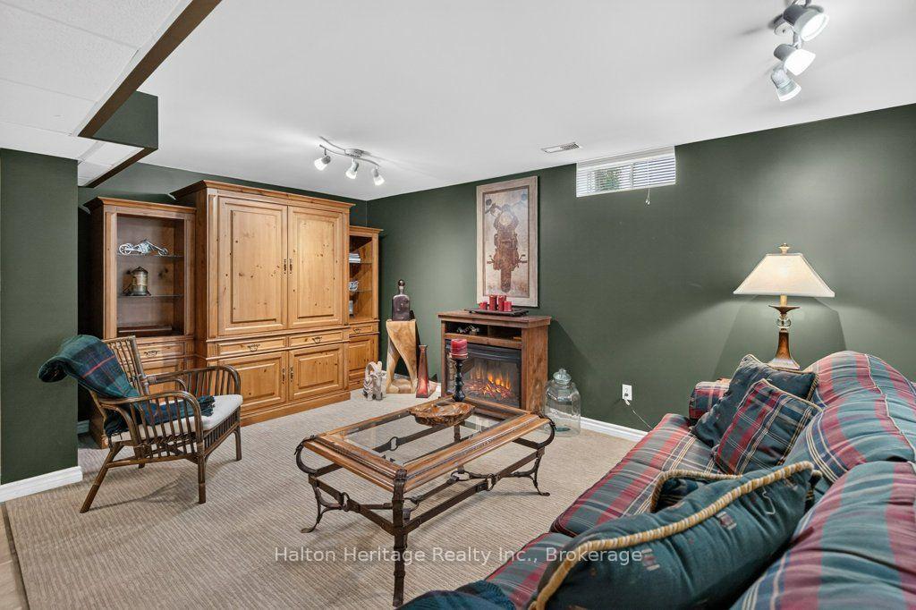 Photo 32 of 2 Luciano Court, Hamilton, Crerar — HOMEH