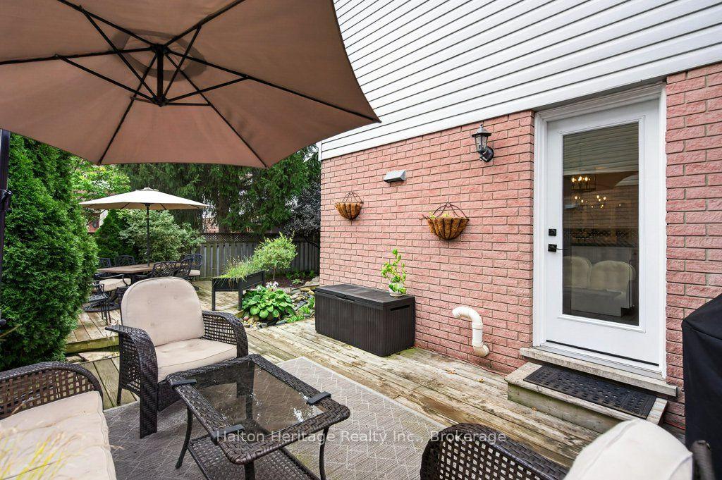 Photo 37 of 2 Luciano Court, Hamilton, Crerar — HOMEH