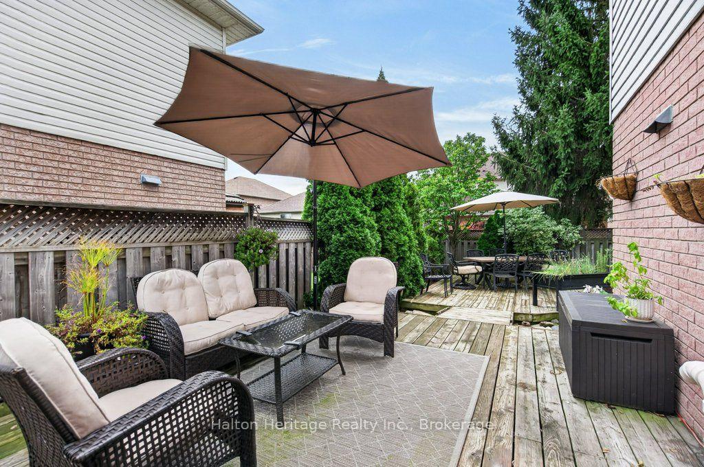 Photo 38 of 2 Luciano Court, Hamilton, Crerar — HOMEH