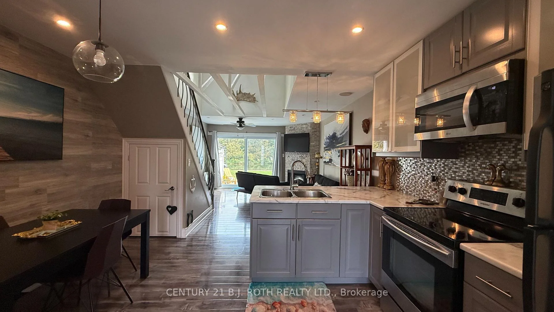 Photo 4 of Unit 12, 81 Laguna Parkway, Ramara, Rural Ramara — HOMEH