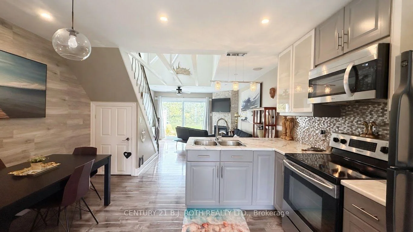 Photo 9 of Unit 12, 81 Laguna Parkway, Ramara, Rural Ramara — HOMEH
