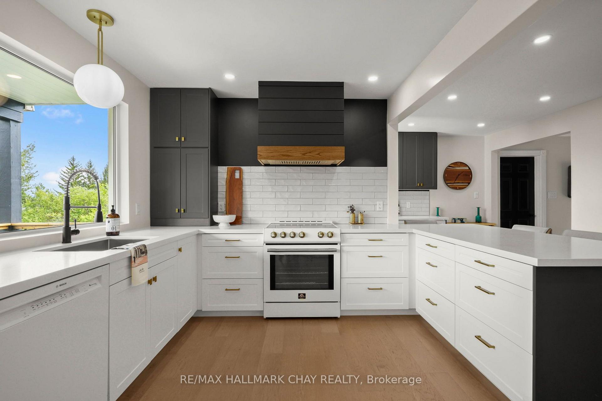 Photo 14 of 2110 Concession 8 Road, Clearview, Rural Clearview — HOMEH