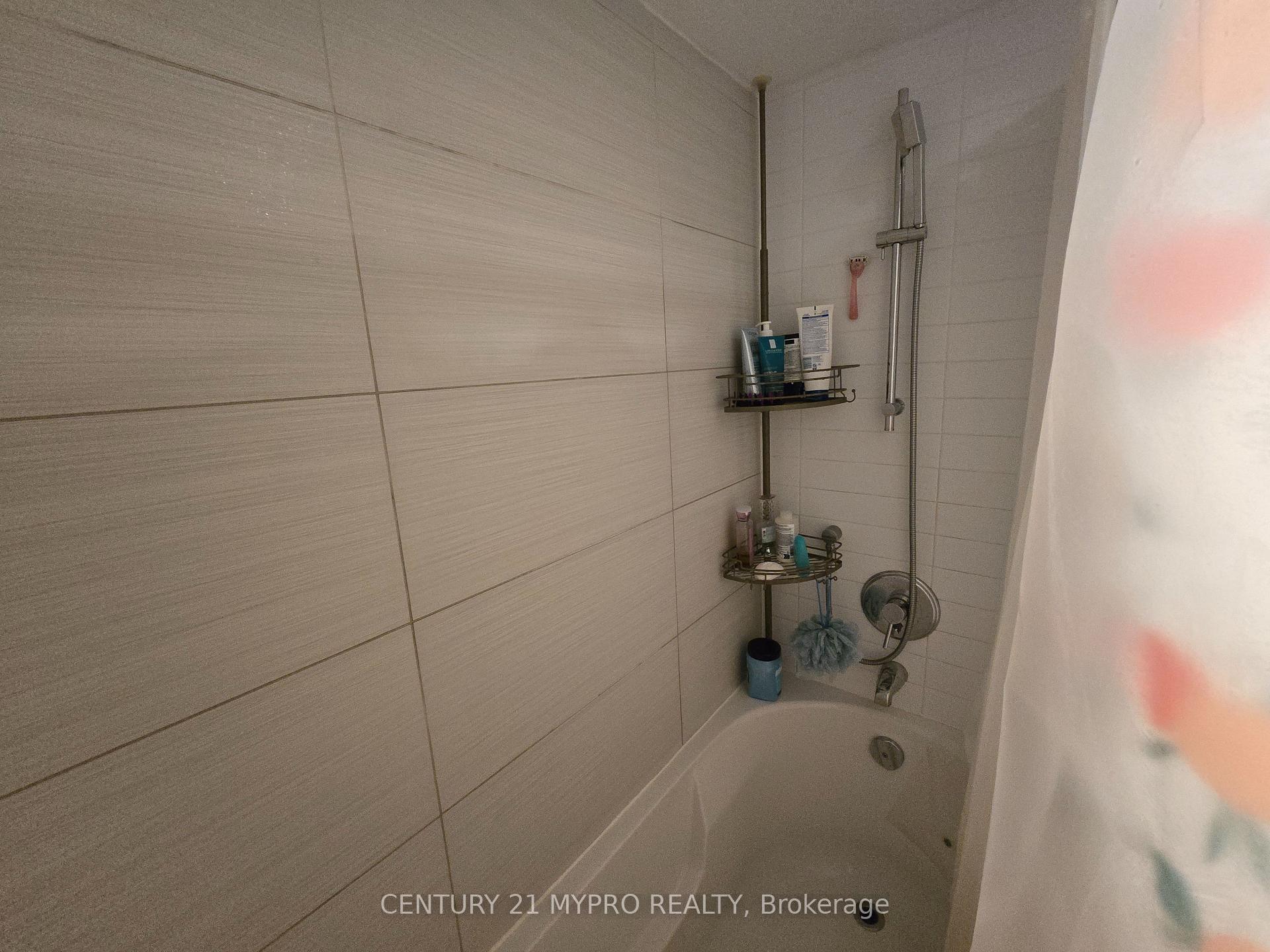 Photo 4 of Unit 2506, 386 Yonge Street, Toronto, Bay Street Corridor — HOMEH