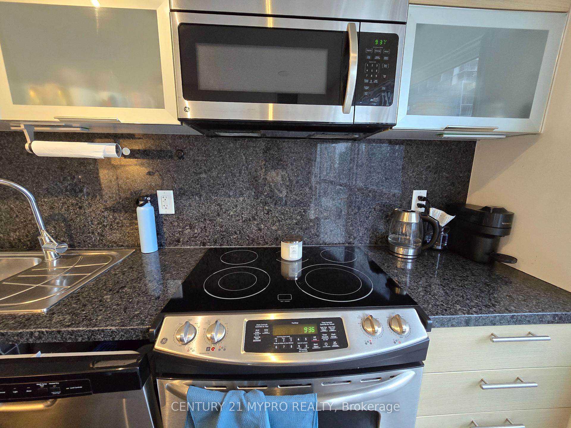 Photo 13 of Unit 2506, 386 Yonge Street, Toronto, Bay Street Corridor — HOMEH