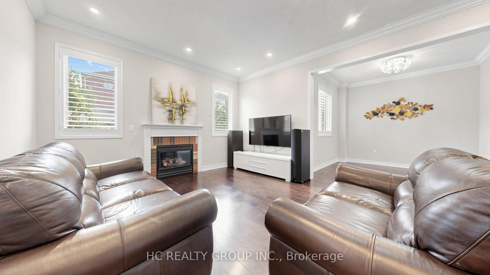 Photo 11 of 232 Stonebridge Drive, Markham, Berczy — HOMEH