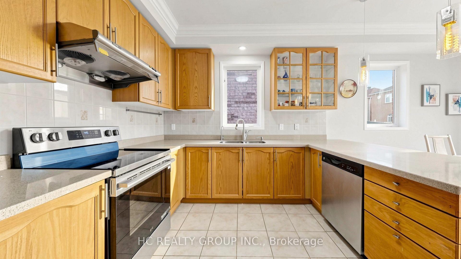 Photo 15 of 232 Stonebridge Drive, Markham, Berczy — HOMEH