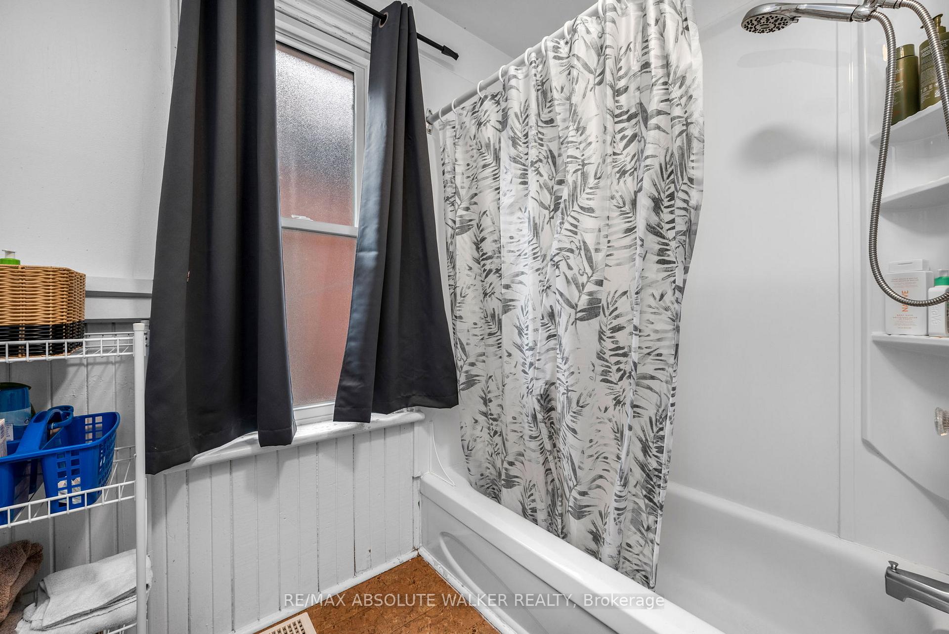 Photo 23 of 141 Primrose Avenue, Ottawa, West Centre Town — HOMEH