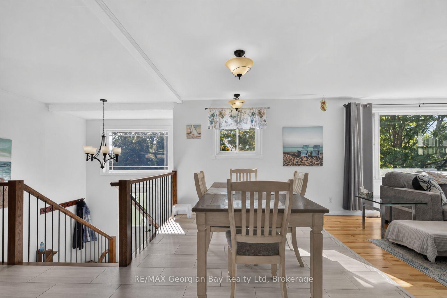 Photo 4 of 898 Yonge Street, Midland — HOMEH